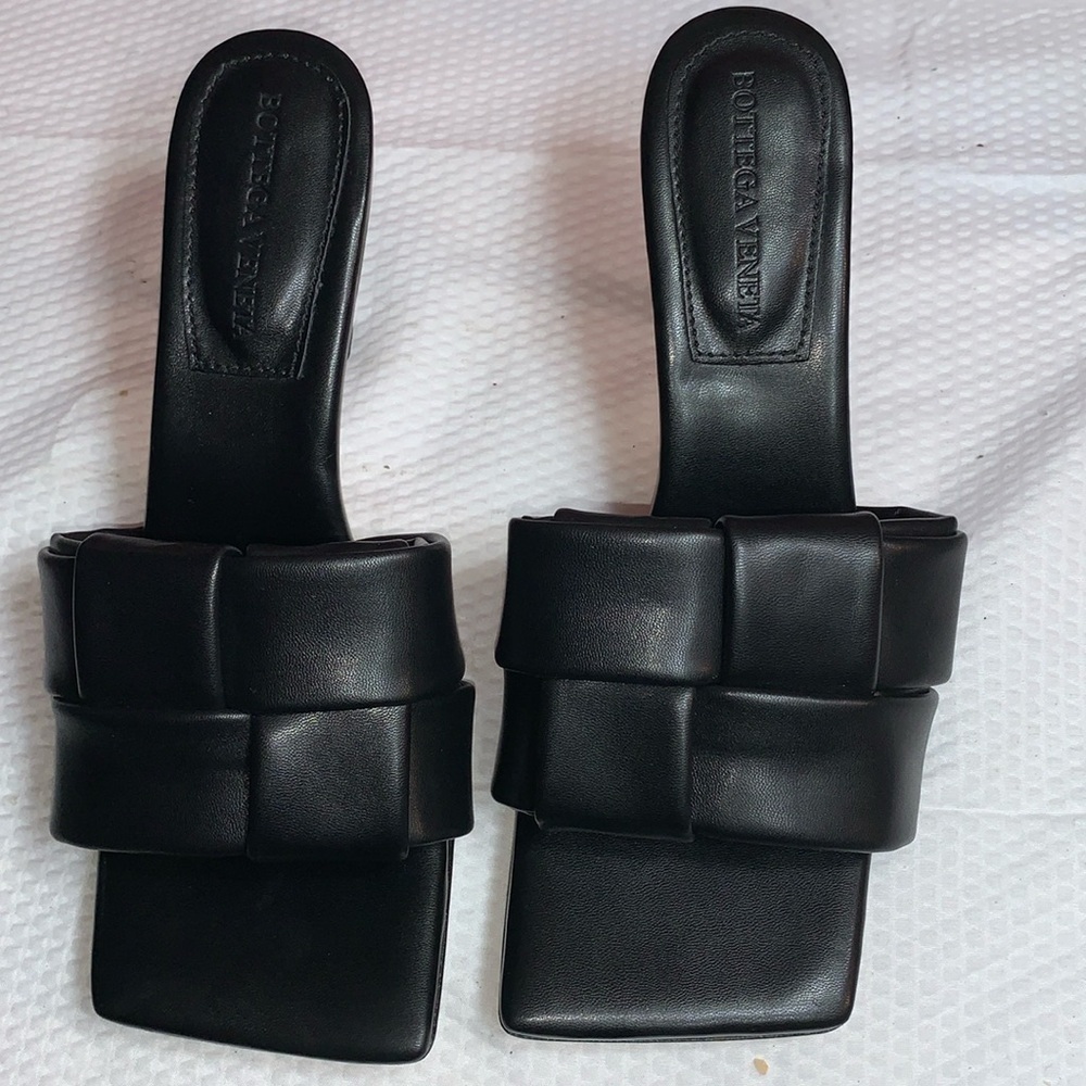 NWOT BOTTEGA VENETA MULES​​​​​​​​​​​​​​​
